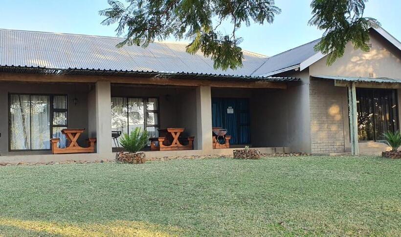 בית מלון כפרי Berlouri Guest House