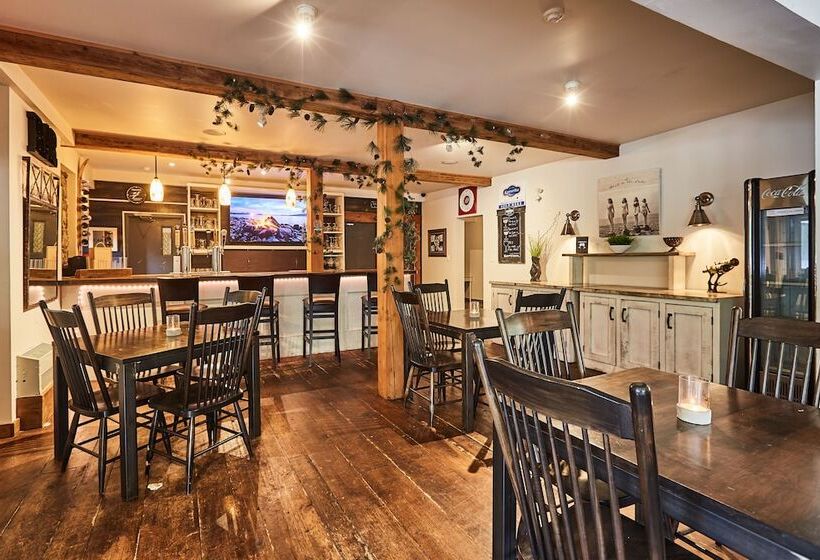 渡假胜地  3 Pines Lodge Muskoka