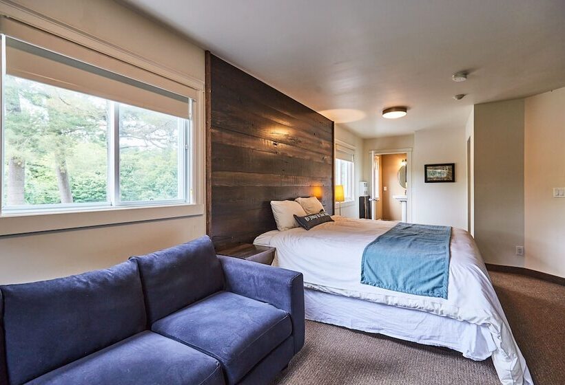 渡假胜地  3 Pines Lodge Muskoka