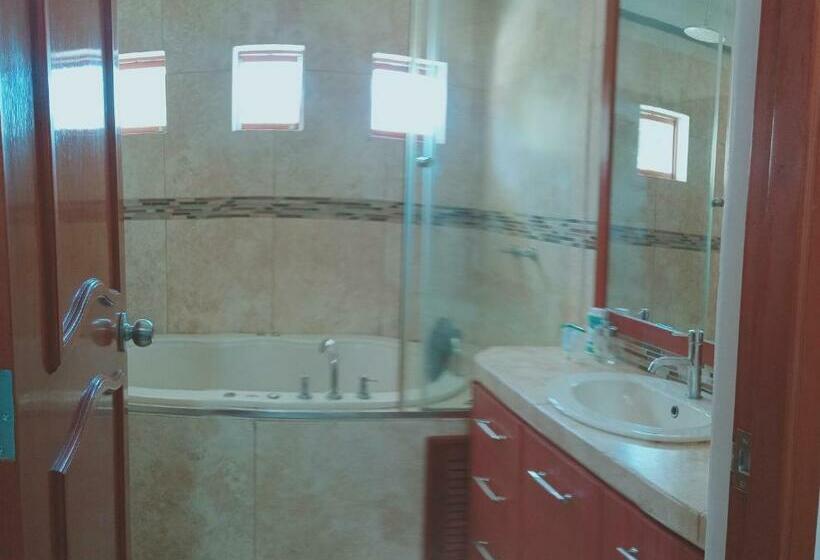 Deluxe Hotel Talara A 5 Minutos Del Aeropuerto Y Plaza De Armas