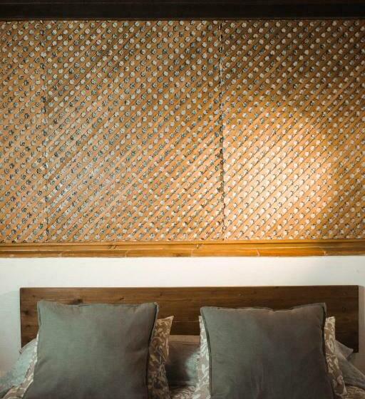 هاستل Fery & Nico