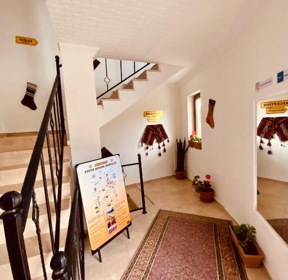 تختخواب و صبحانه Aysultan Stone House