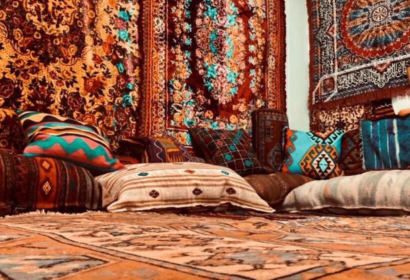 تختخواب و صبحانه Aysultan Stone House