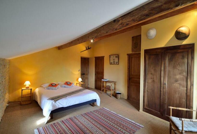 ベッドアンドブレックファースト Le Village Hôtes