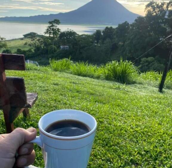 تختخواب و صبحانه Sunset Inn