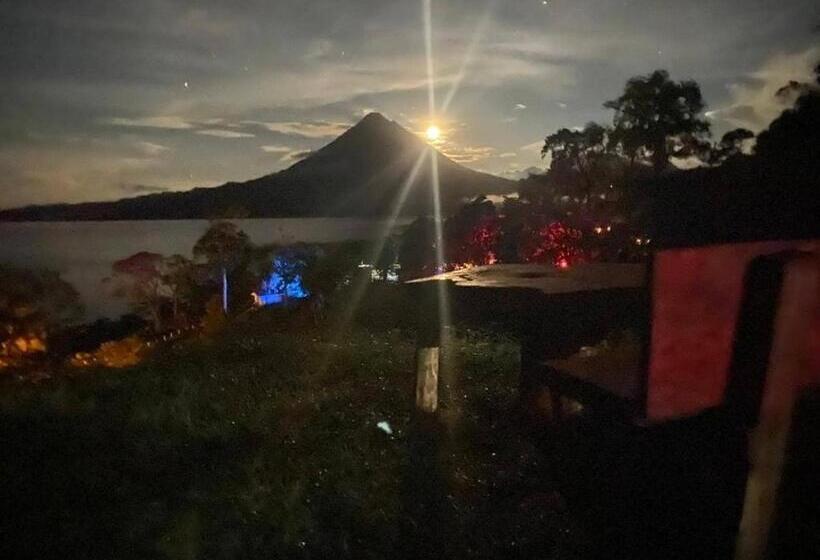 تختخواب و صبحانه Sunset Inn