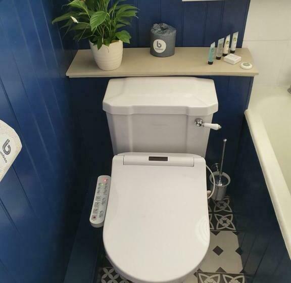 مبيت وإفطار The Lodge Stanwell