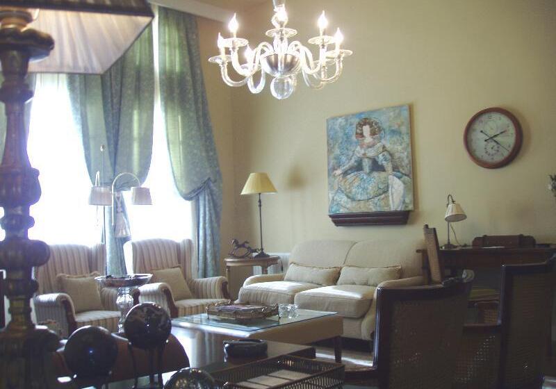 هتل Arcea Palacio de Las Nieves