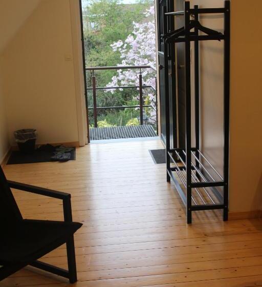 Saffels Nest 33