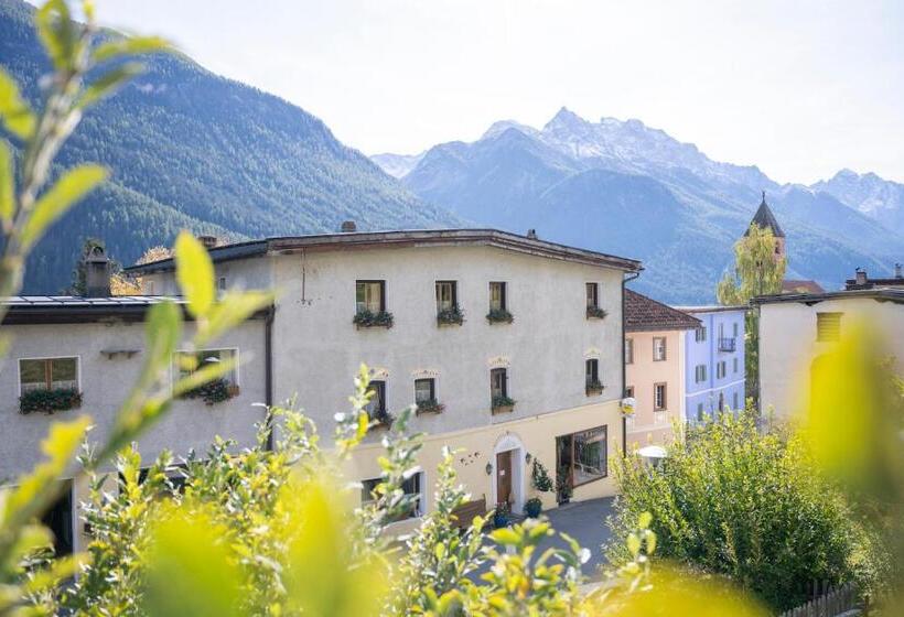 فندق صغير Familiehotel La Randulina