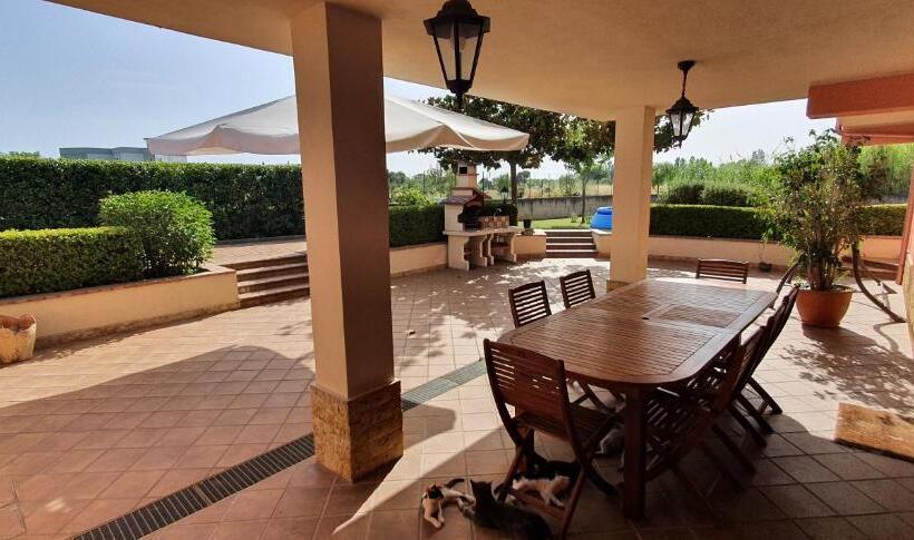 مبيت وإفطار Villa Laregina