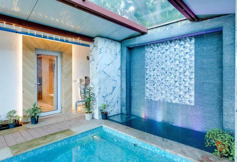 هتل Avanti Retreat Farm Stay