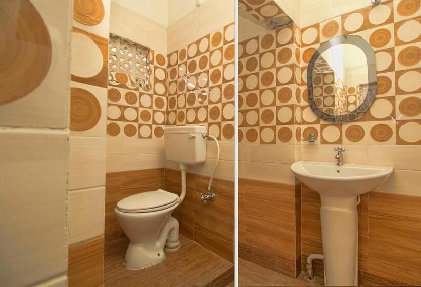 هتل O Nourpem Residency