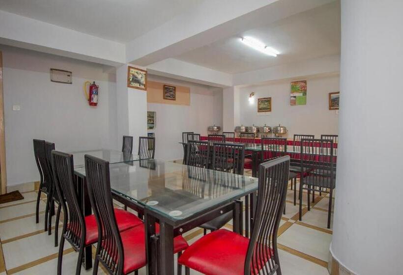 هتل O Nourpem Residency