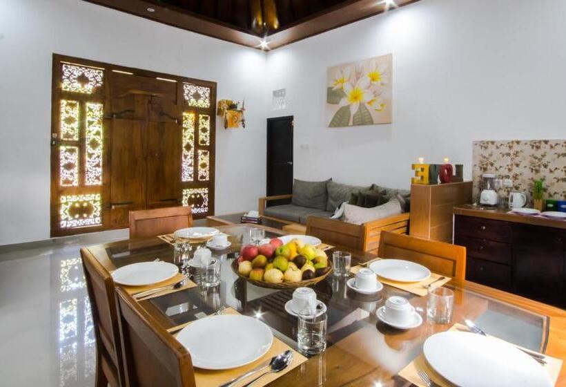 펜션 Gede House Tejakula