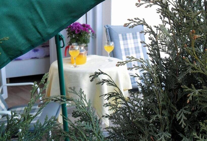 فندق Apartment Biro Kestenovi