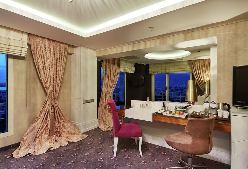 Doubletree By Hilton Hotel Izmir   Alsancak