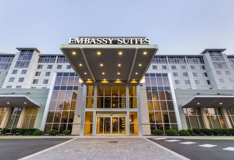 هتل Embassy Suites Newark Airport