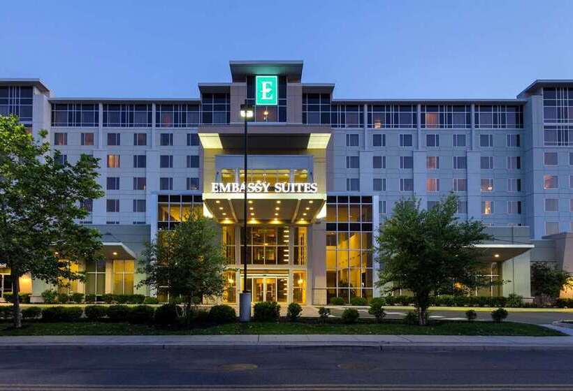هتل Embassy Suites Newark Airport