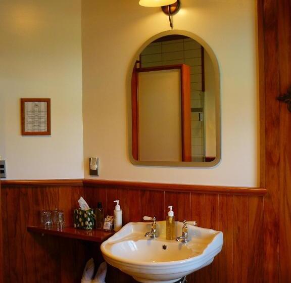 בית מלון כפרי Holly Homestead B&b
