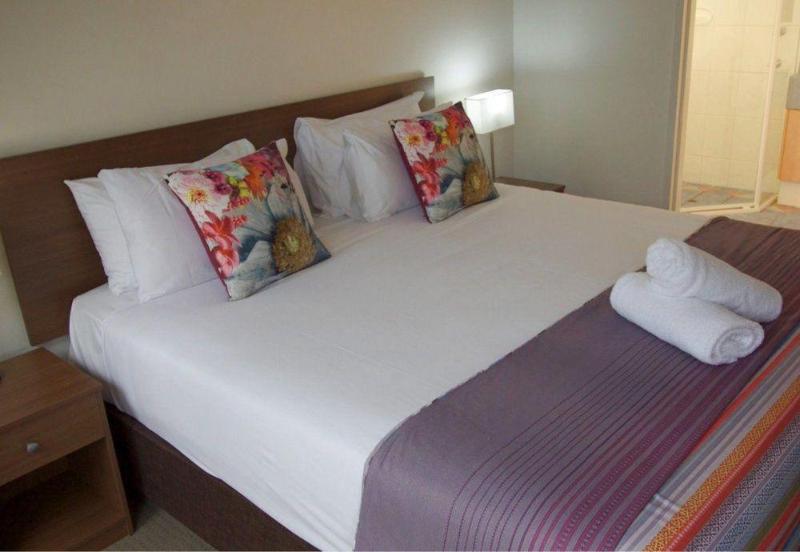هتل Lennox Beach Resort