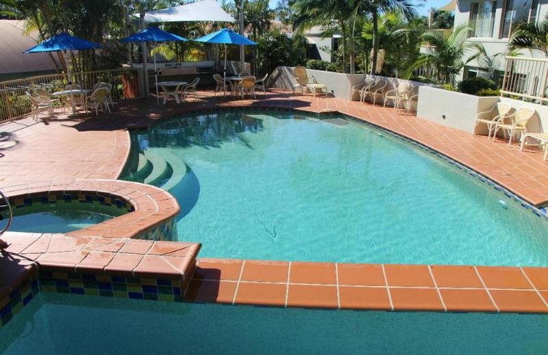 هتل Lennox Beach Resort