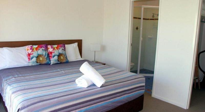 هتل Lennox Beach Resort