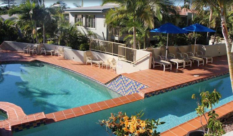 هتل Lennox Beach Resort