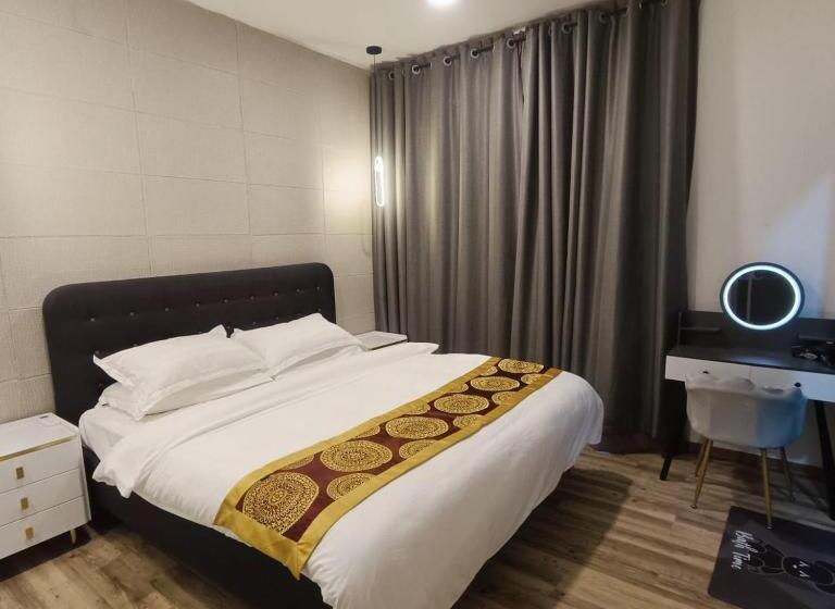 هتل Mega Inn