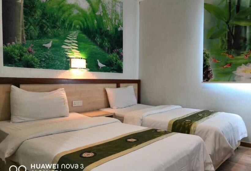 هتل Mega Inn