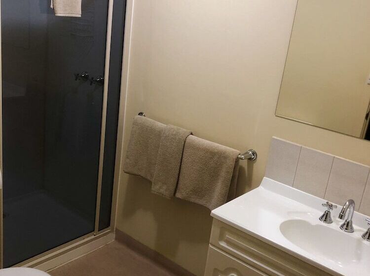 هتل Sheffield Motor Inn