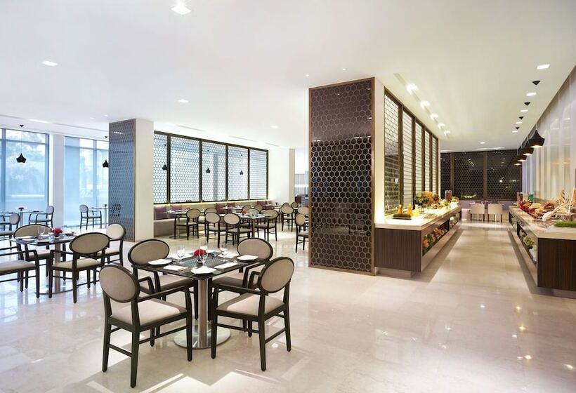 هتل Vivanta Chennai It Expressway Omr