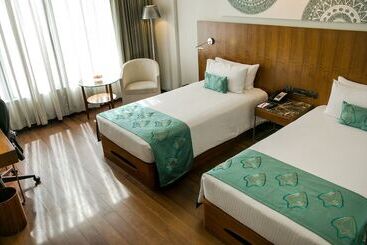 هتل Vivanta Chennai It Expressway Omr