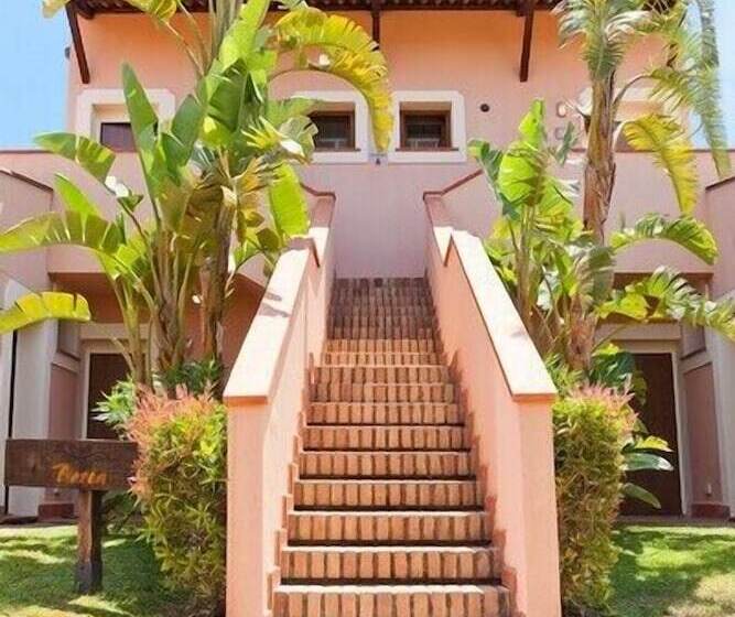 هتل Tindari Resort & Marina Beach