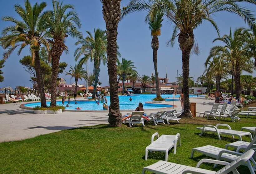 هتل Tindari Resort & Marina Beach