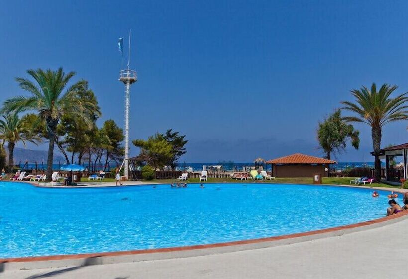 هتل Tindari Resort & Marina Beach