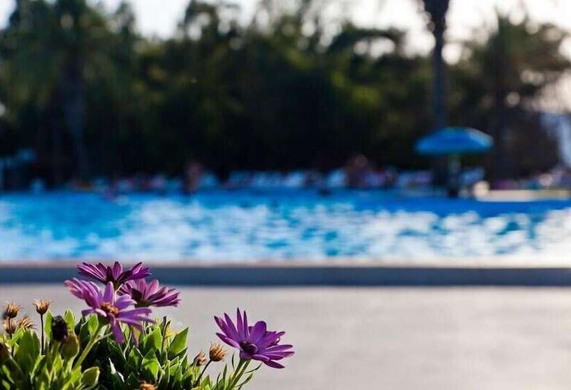 هتل Tindari Resort & Marina Beach