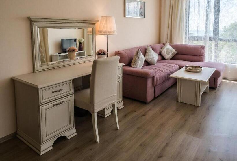 White Rock Castle Suite Hotel & Spa