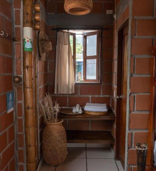 هاستل Katamaran