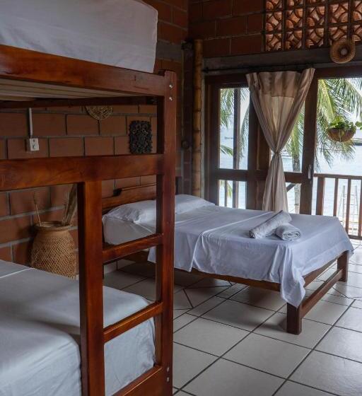 هاستل Katamaran