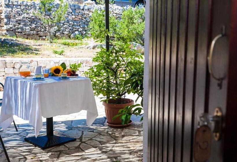 تختخواب و صبحانه Masseria Pozzo Di Luce
