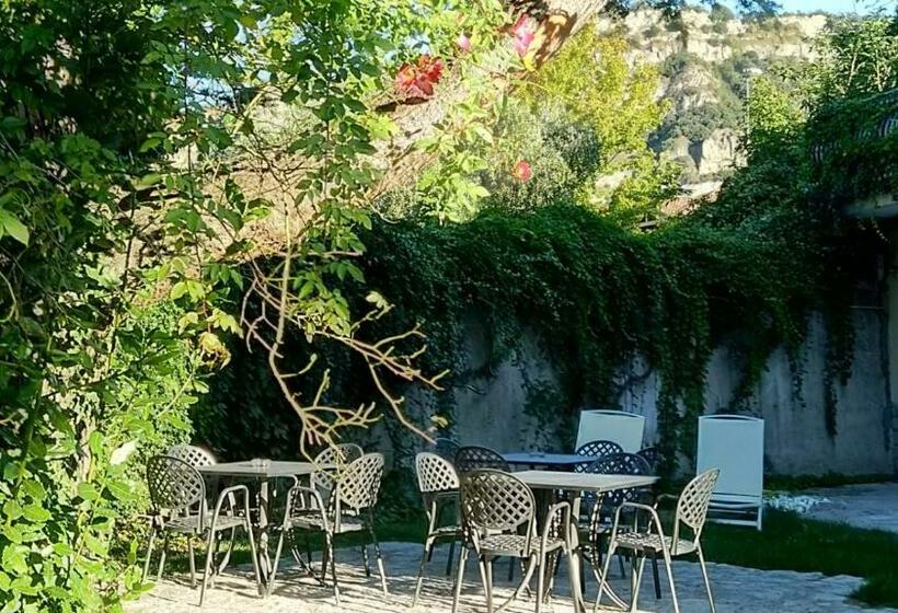 تختخواب و صبحانه Villa Torbole