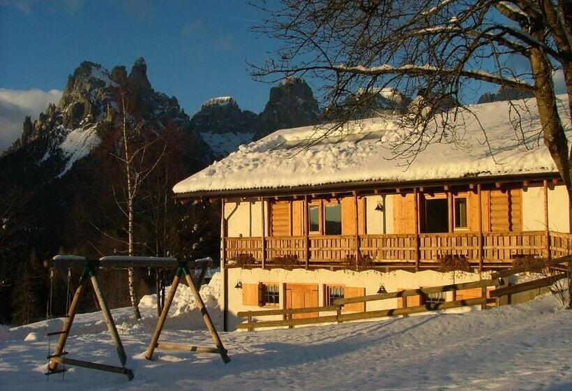ホテル Agritur Dalaip Dei Pape