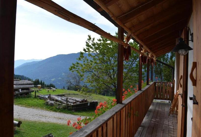 ホテル Agritur Dalaip Dei Pape