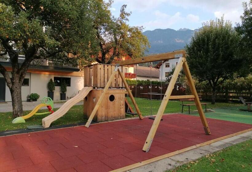 酒店 Bauernhof Katin