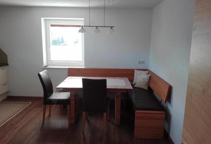 هتل Ferienwohnung Berghof Pixner