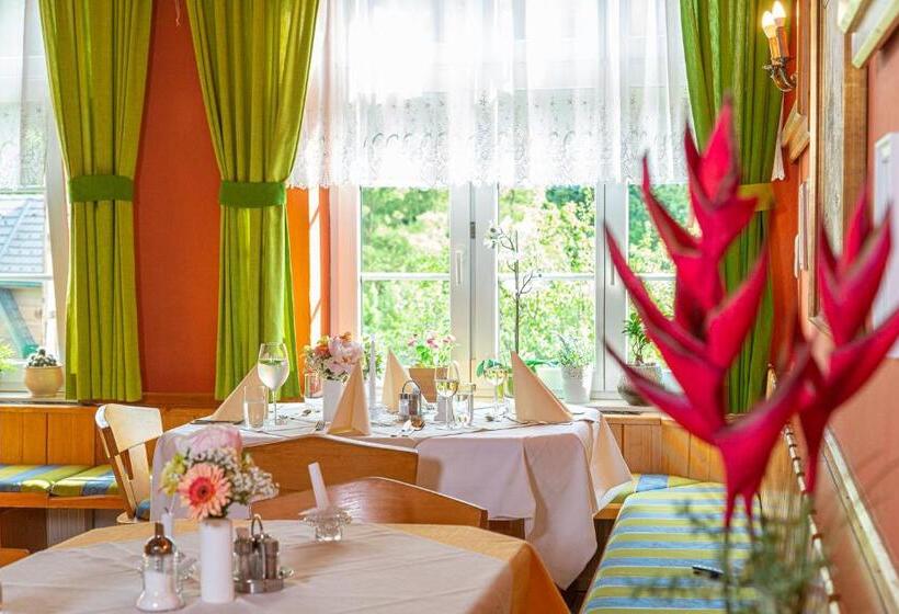 ホテル Gasthof Zur Post