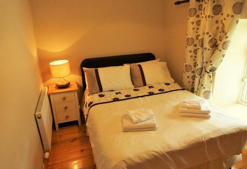 פנסיון Belle View House Self Catering