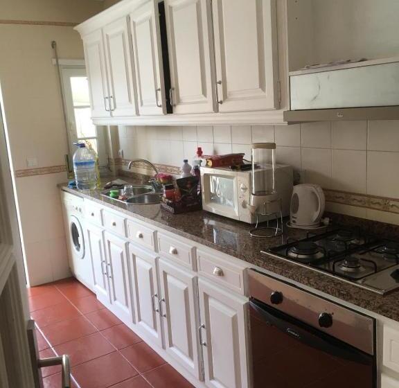 پانسیون Retromovement House