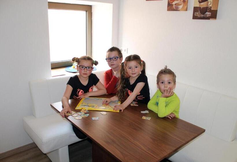 Post Hostel For Youth, Students And Pilgrims
